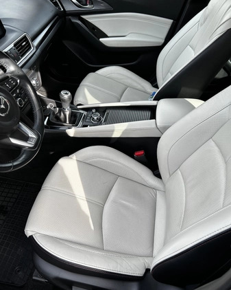 Mazda 3 cena 68900 przebieg: 91062, rok produkcji 2017 z Poznań małe 172